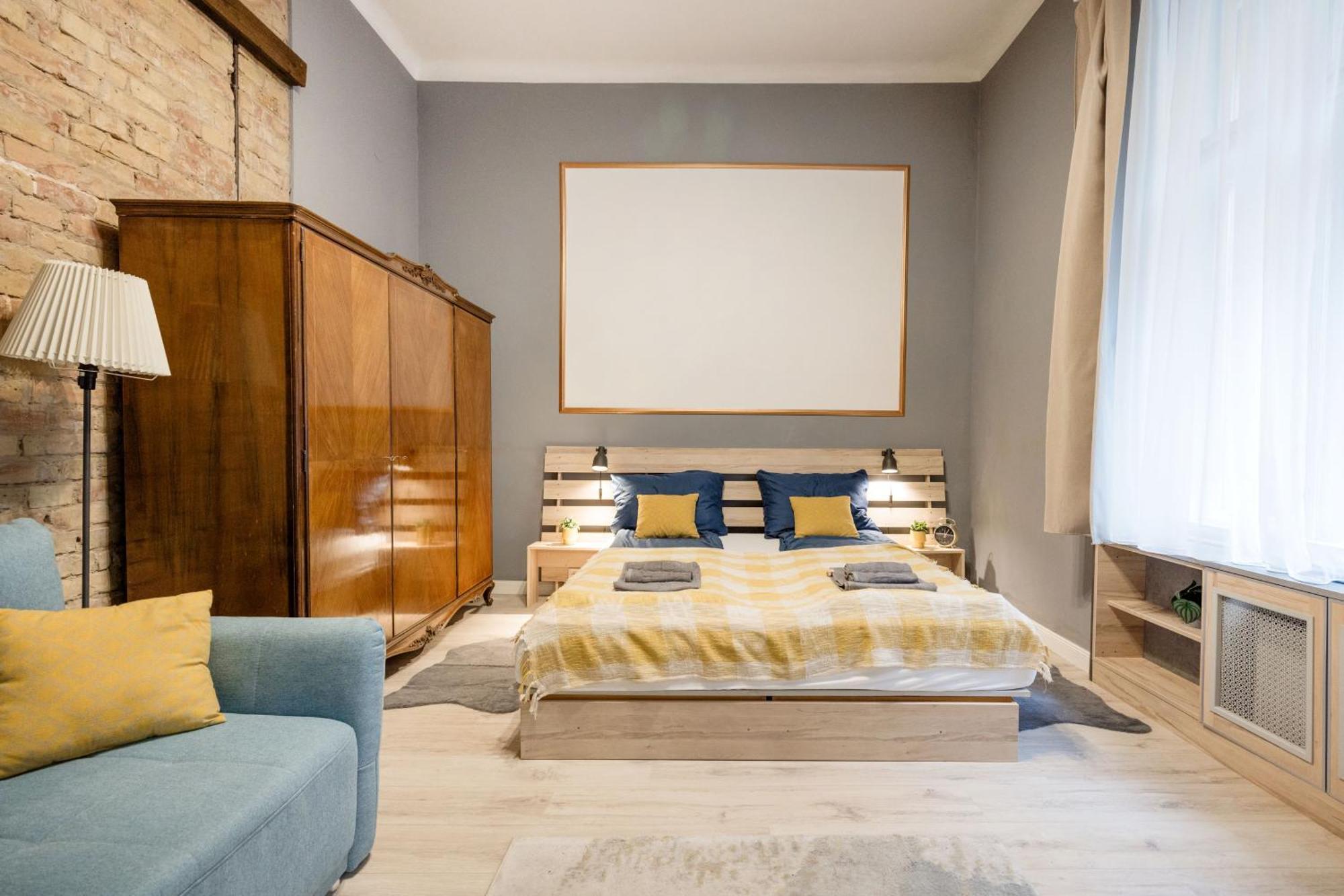 Urban Tranquillity By The Main Shopping Street Apartment Будапеща Екстериор снимка