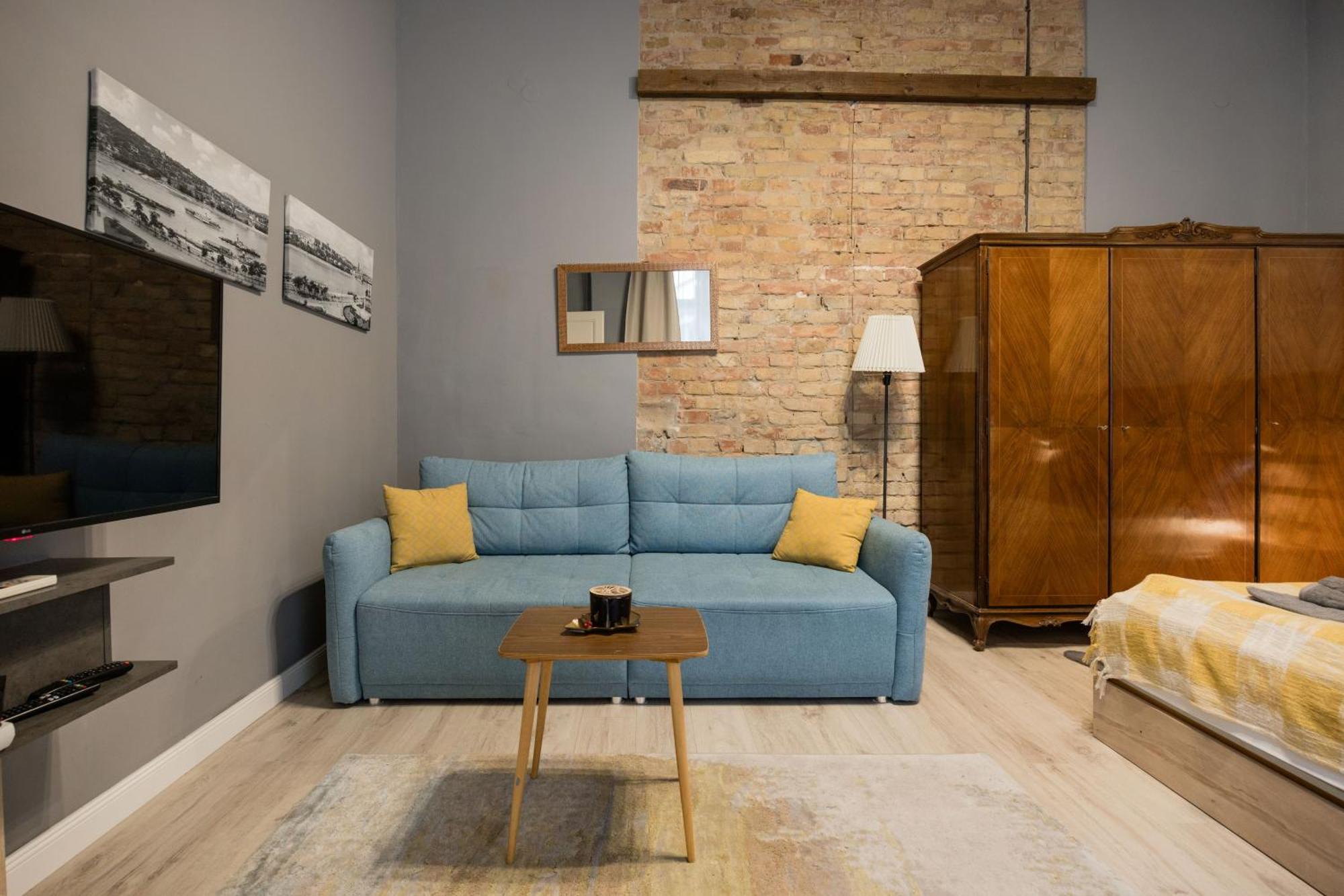 Urban Tranquillity By The Main Shopping Street Apartment Будапеща Екстериор снимка
